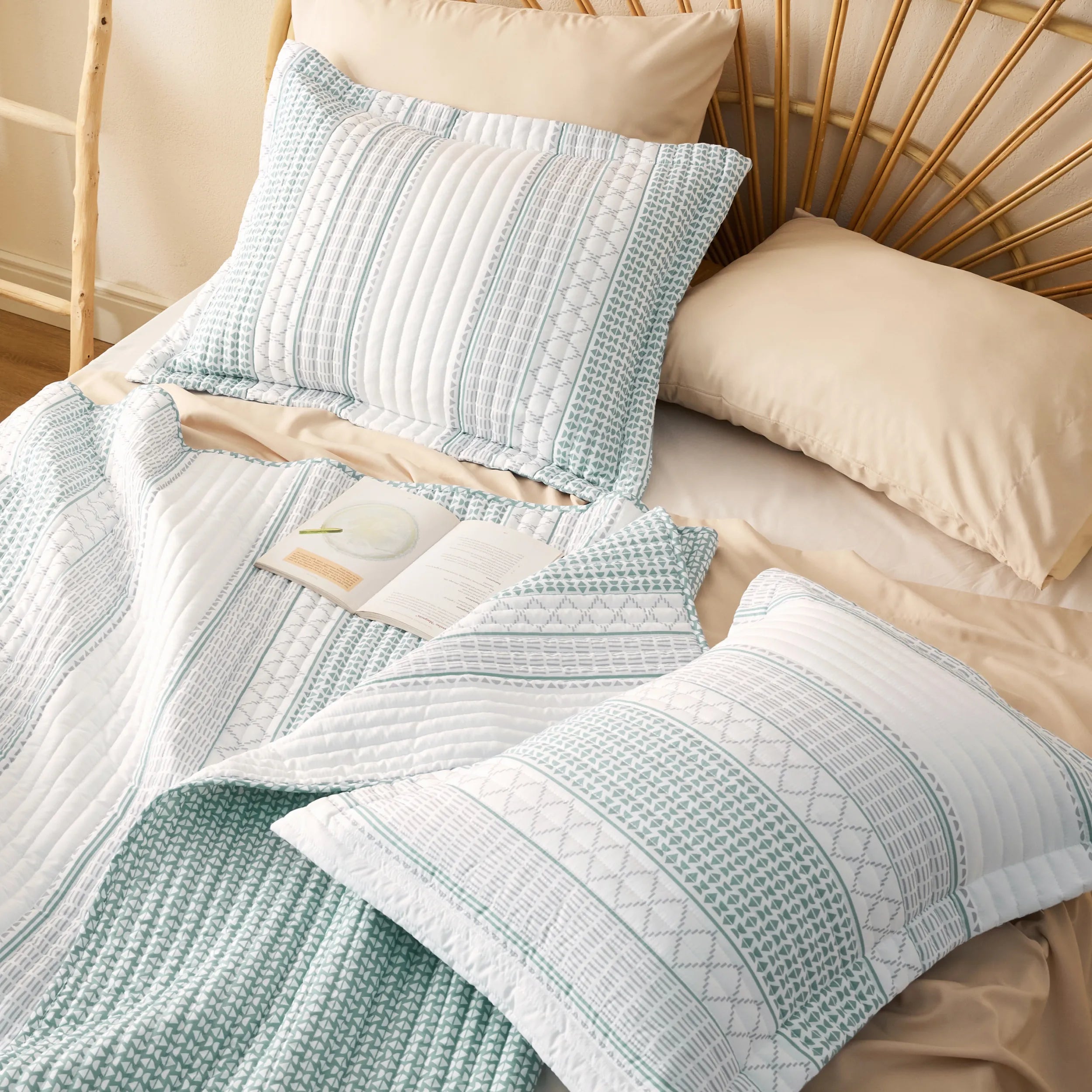 Botanical Quilt Set - Image 3