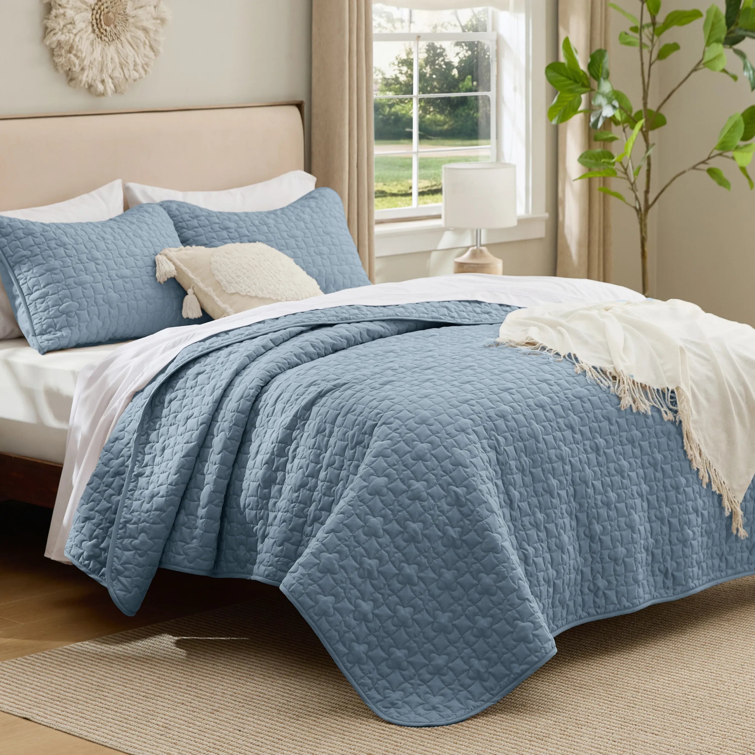 Lucky Star Quilt Set - Image 3