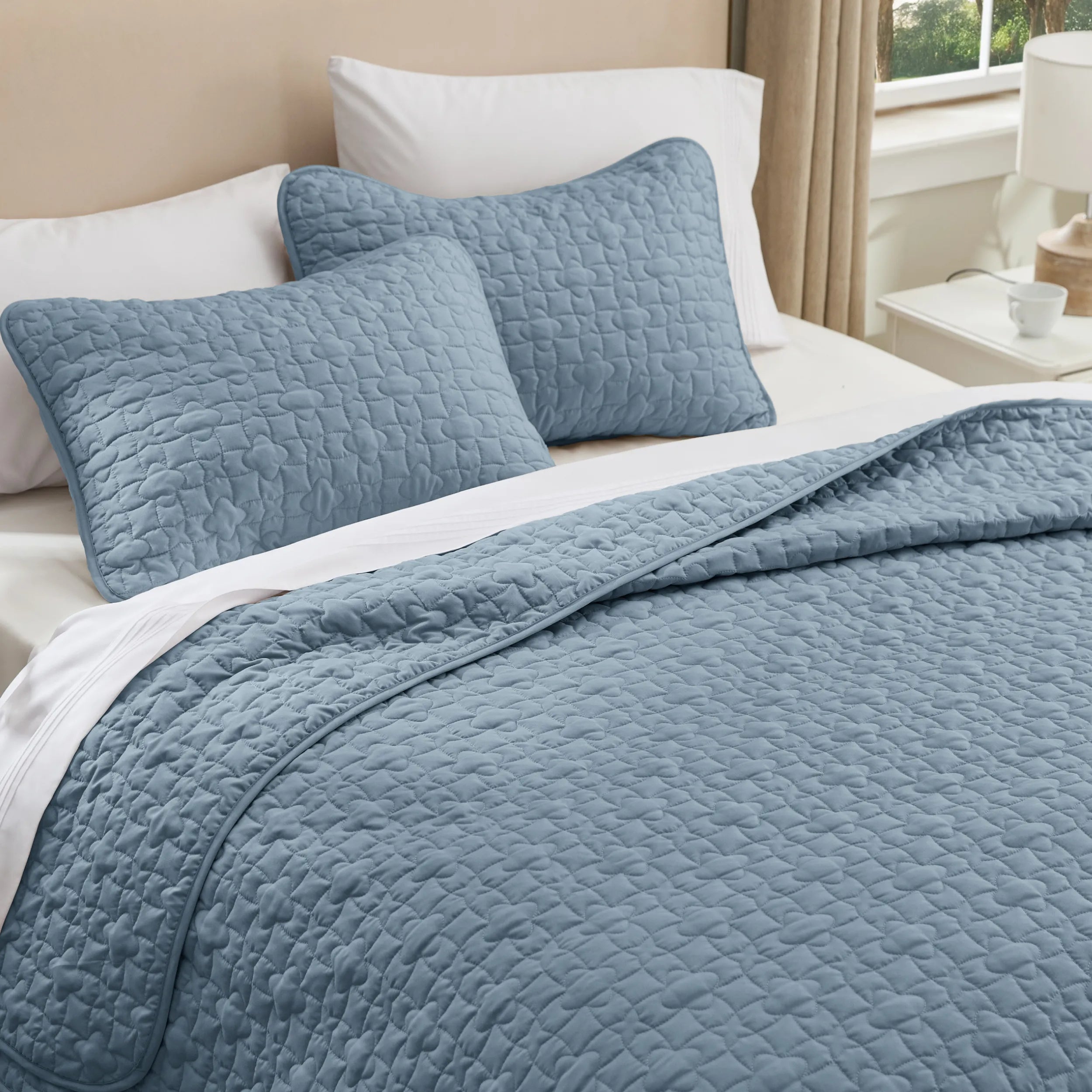 Lucky Star Quilt Set - Image 4