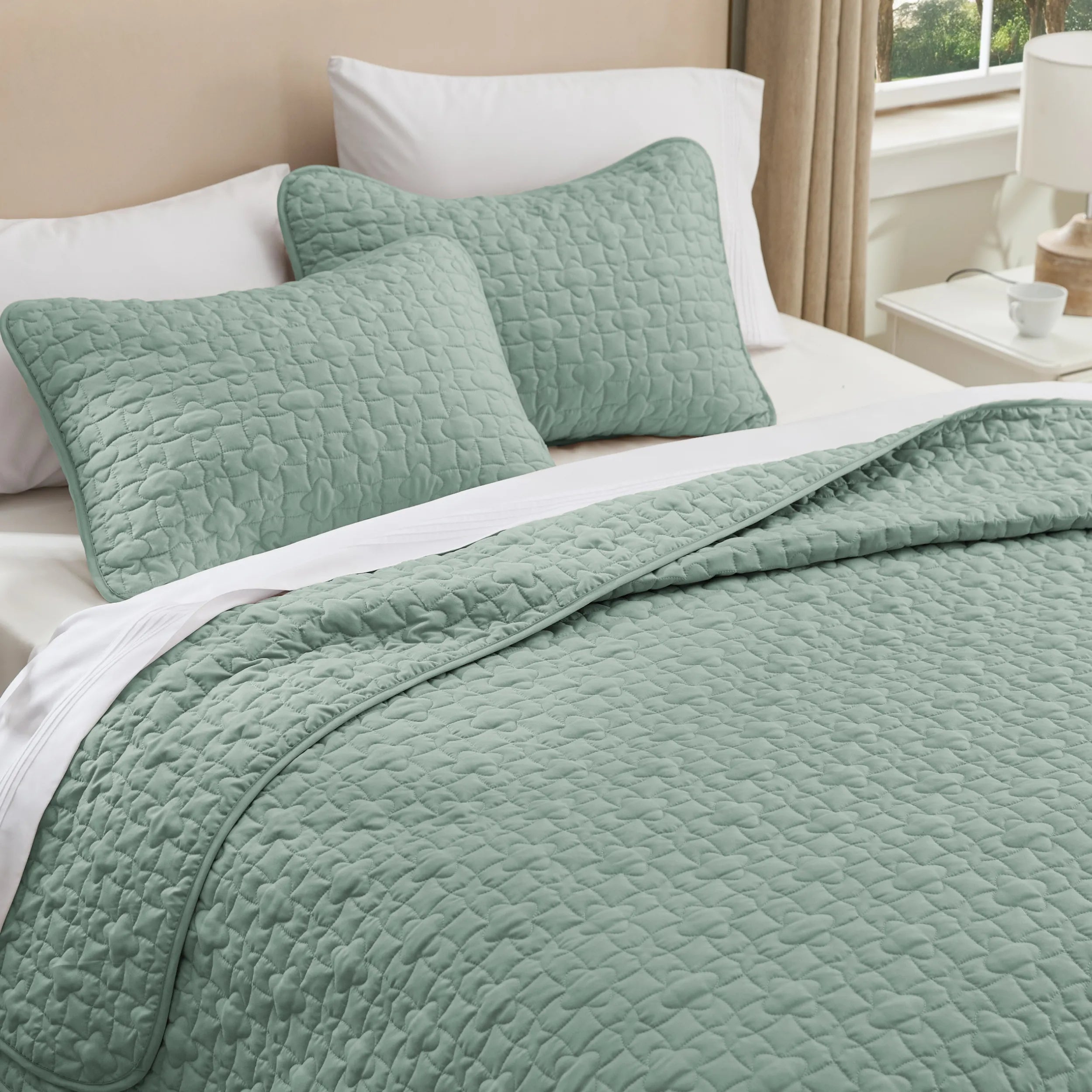 Lucky Star Quilt Set - Image 11