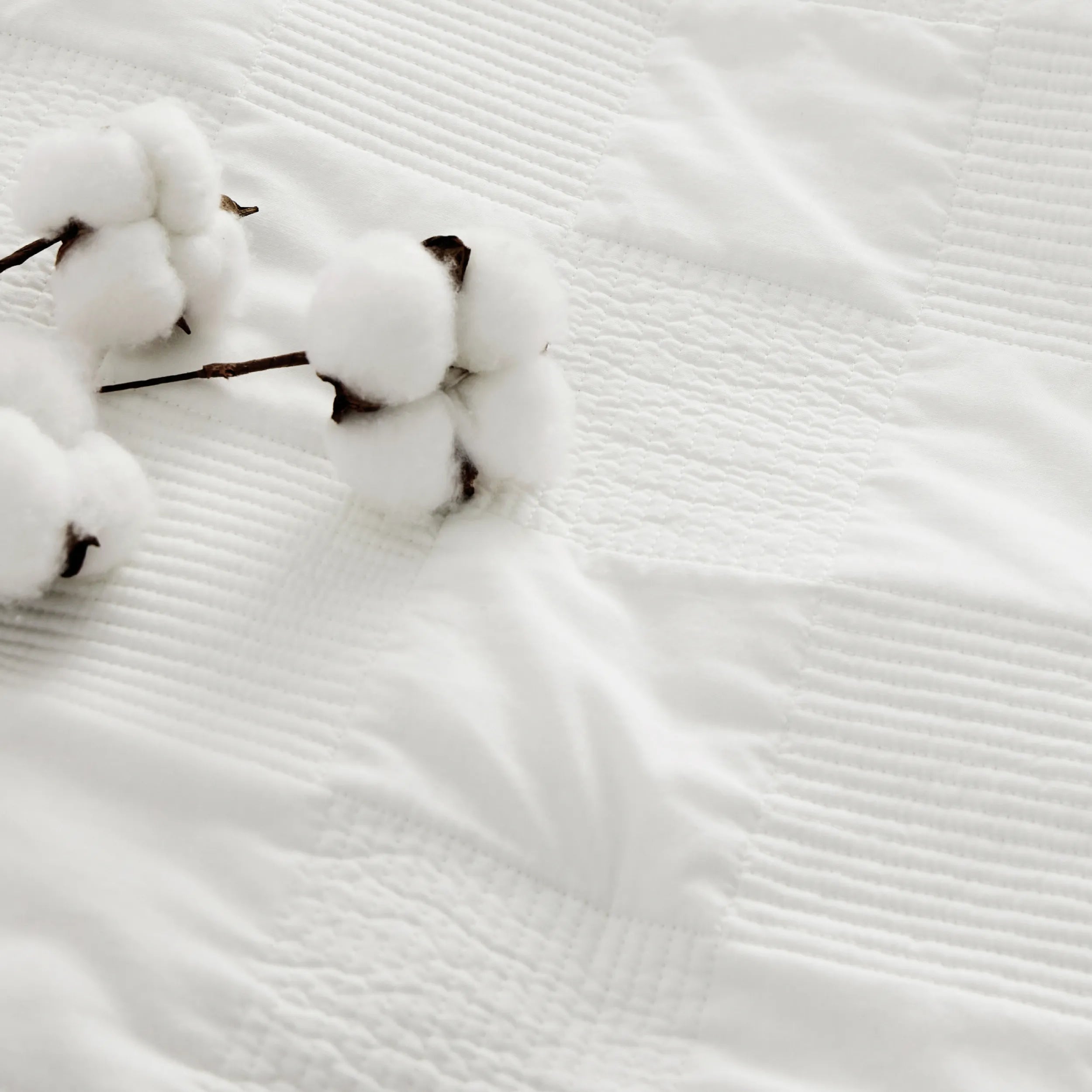 Cotton Checkered Quilted Set - Image 3