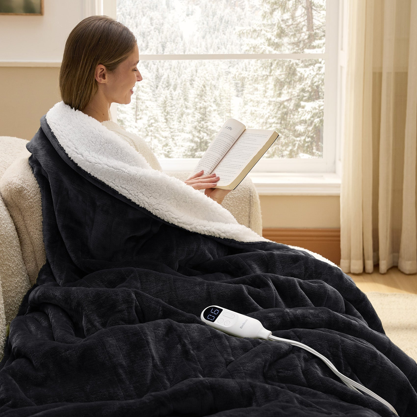 Solid Flannel Heated Blanket - Image 12