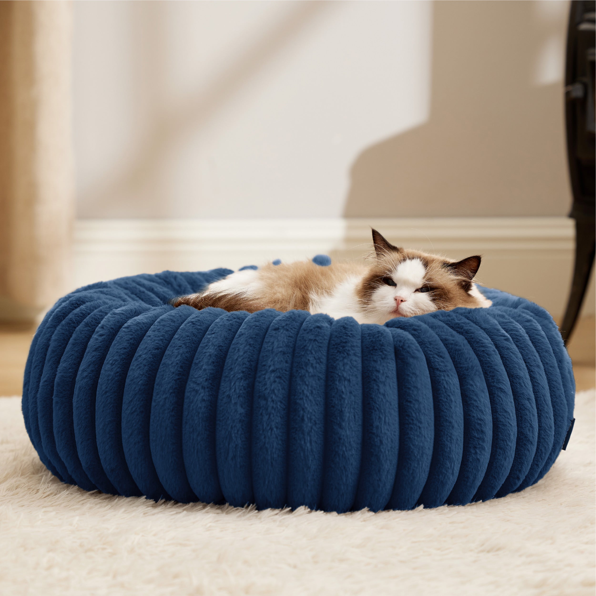 ComfyFleece Donut Dog Bed - Image 2