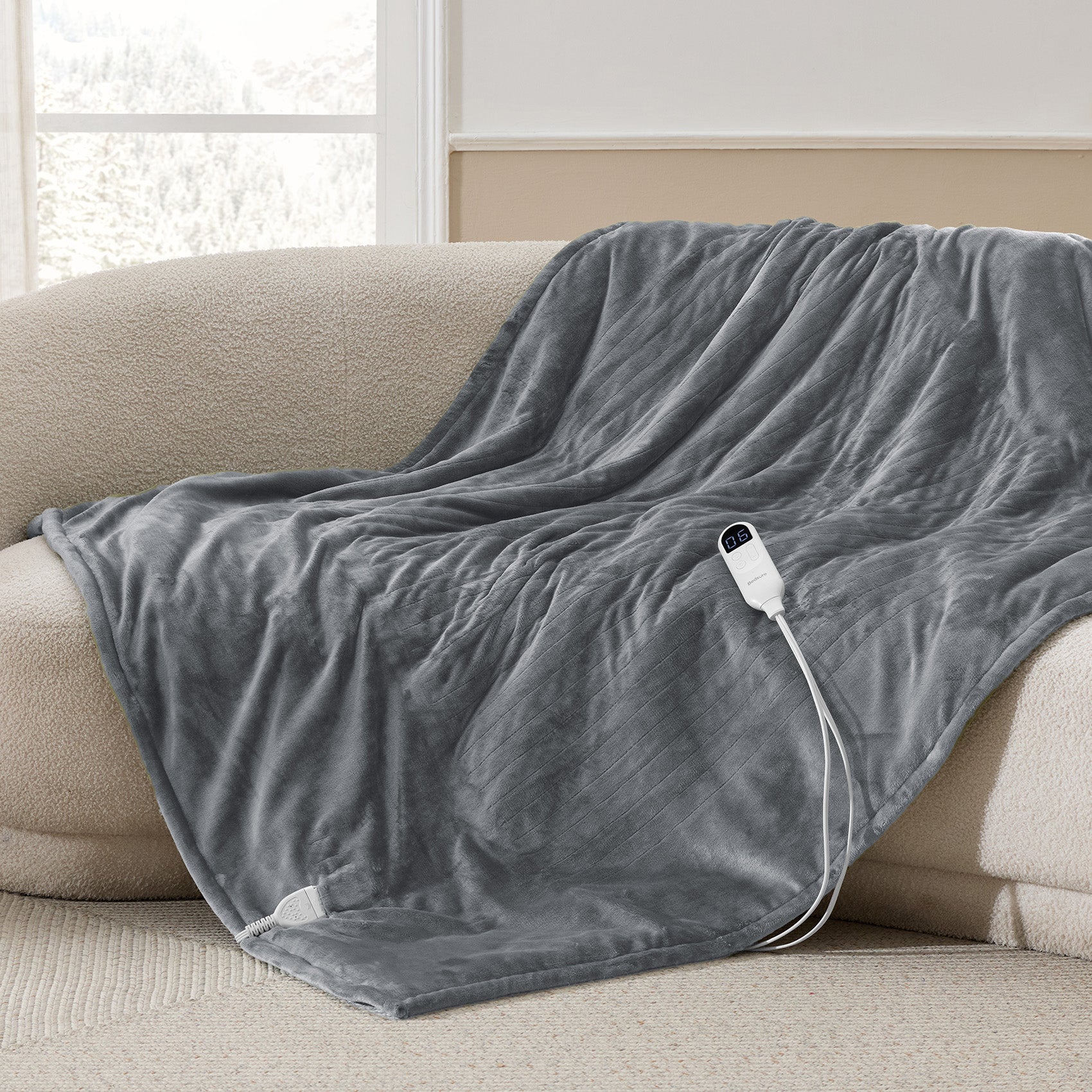 Solid Flannel Heated Blanket - Image 14