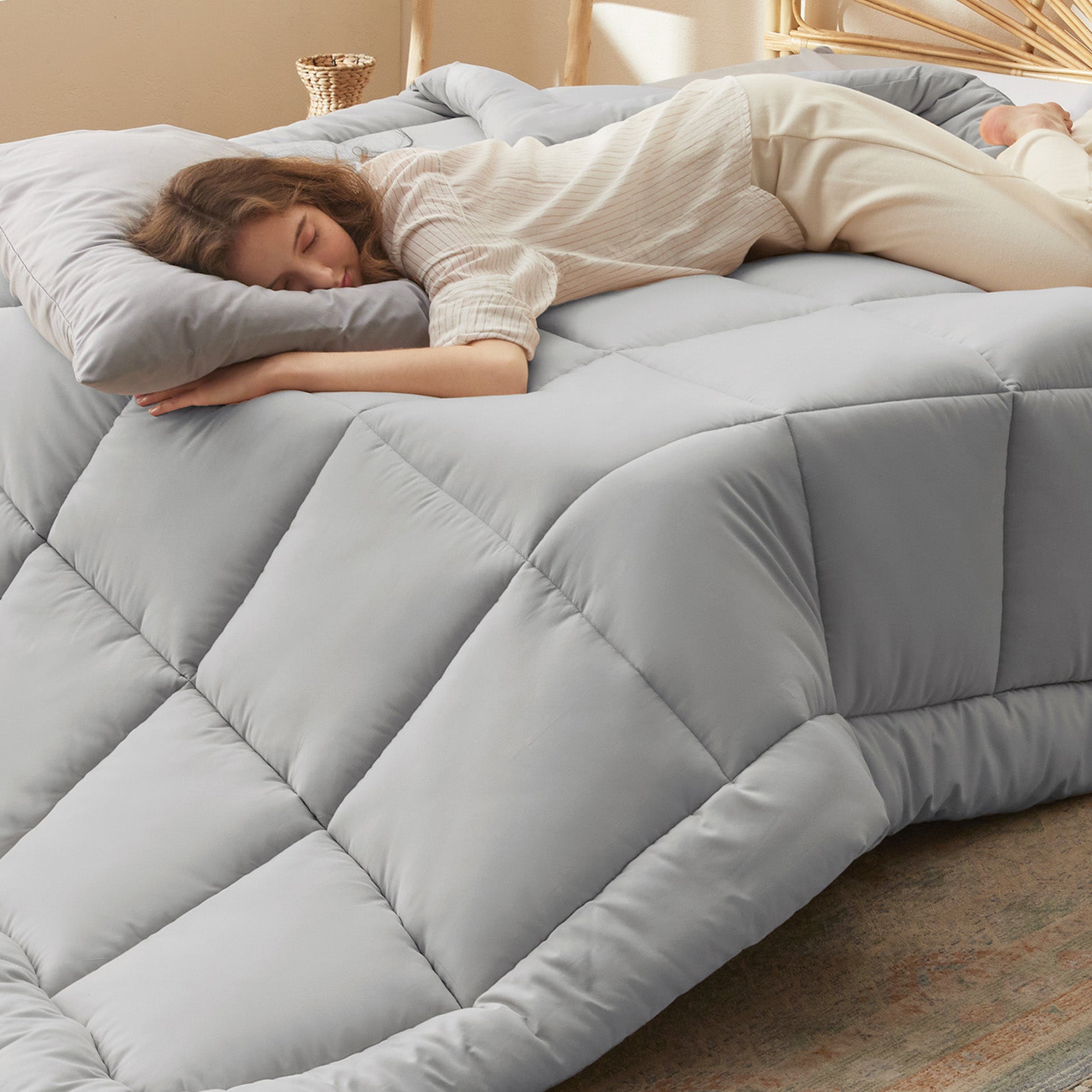 Down Alternative Comforter - Image 22