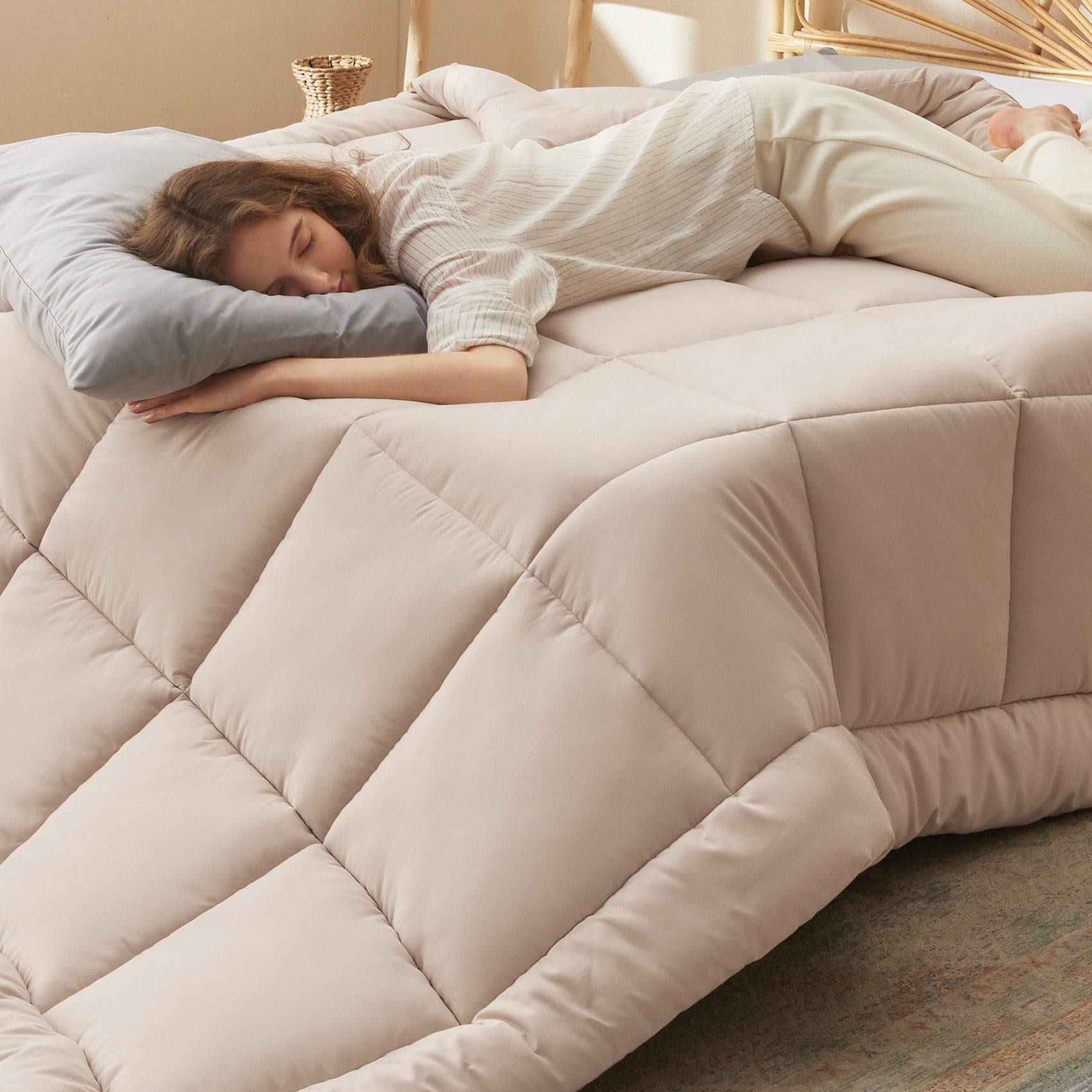 Down Alternative Comforter - Image 28