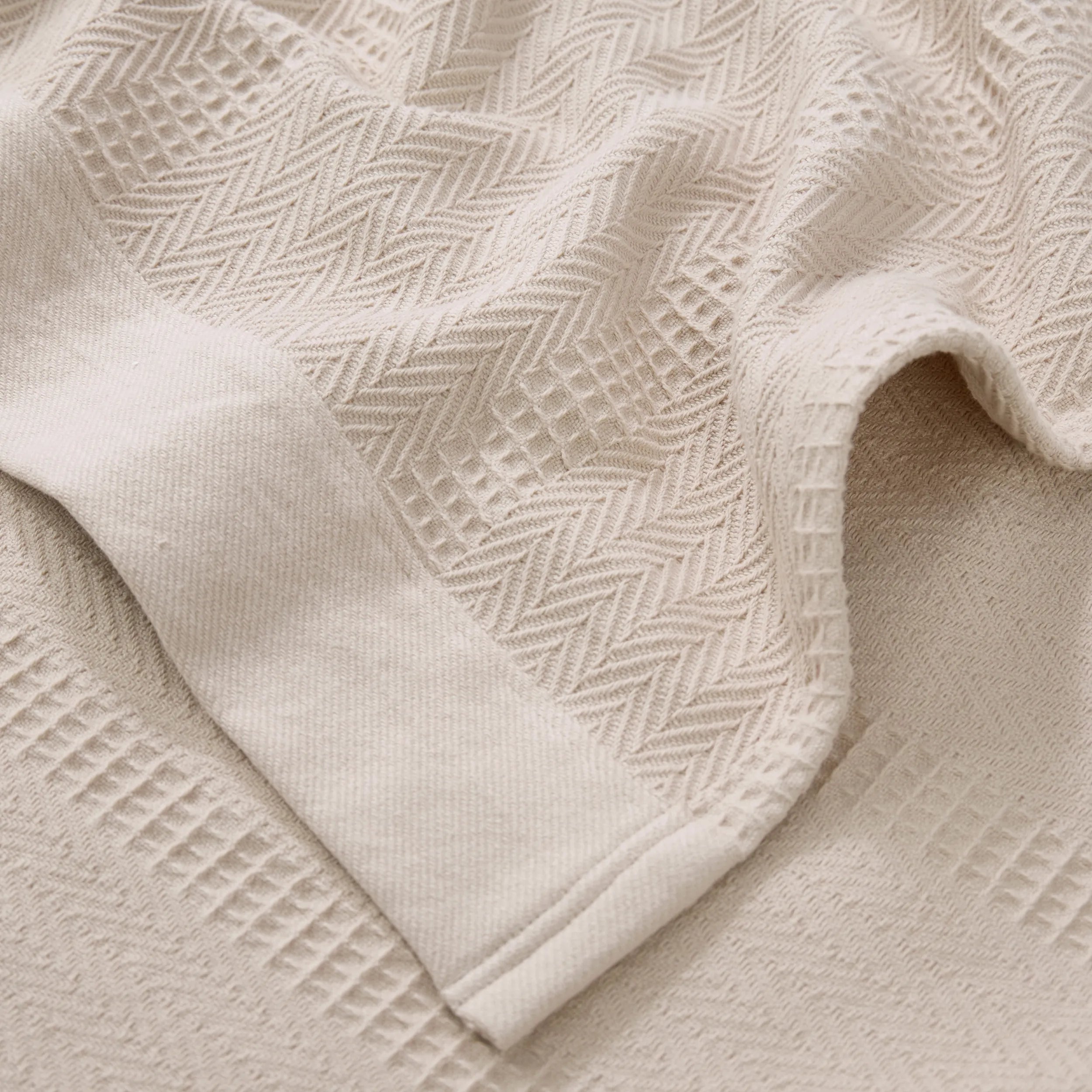 PureWoven Organic Cotton Waffle Herringbone Blanket - Image 15