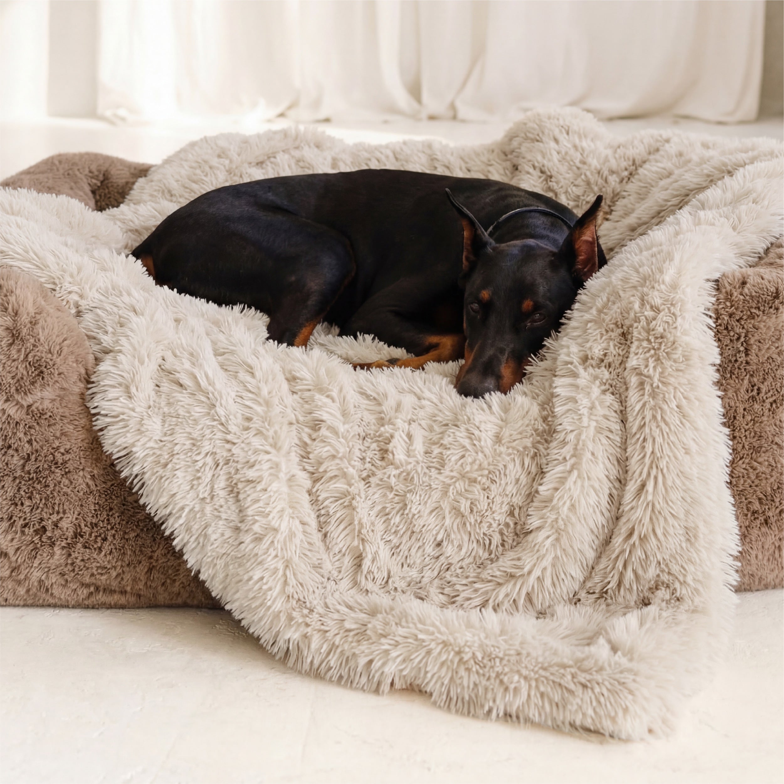 Luxe Faux Fur Blanket - Image 18